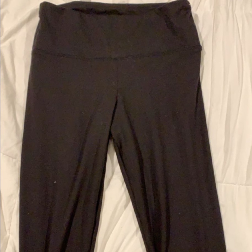 black lulu lemons(don’t not buy!)
